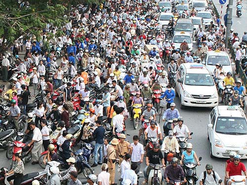 Trình Chính phủ 2 phương án đổi giờ làm, giờ học